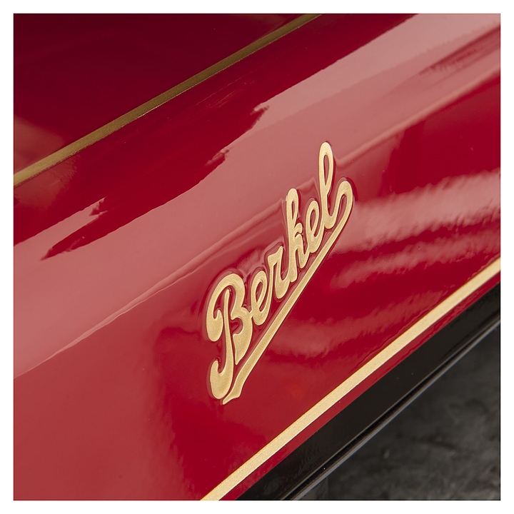 Слайсер Berkel Flywheel (Volano) B116 красный на подставке - фото №4